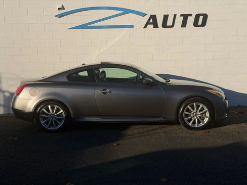 Used 2011 INFINITI G37 Journey w/ Premium Pkg image 6