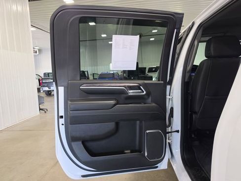 Used 2024 Chevrolet Silverado 3500 LTZ AWD/4WD image 25