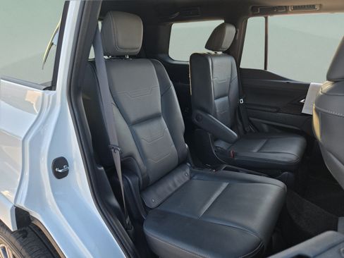 Used 2024 Lexus GX 550 w/ Cold Area Package AWD/4WD image 26