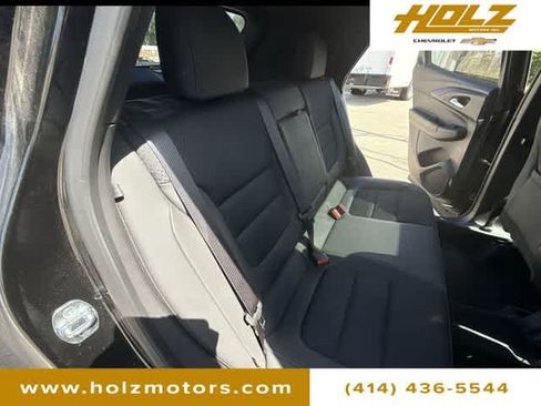 Certified 2023 Chevrolet TrailBlazer RS w/ Sun and Liftgate Package AWD/4WD image 28