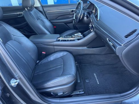 Used 2021 Hyundai Sonata Limited w/ Preferred Accessory Package image 18