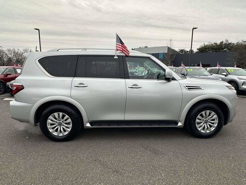 Used 2024 Nissan Armada SV image 3