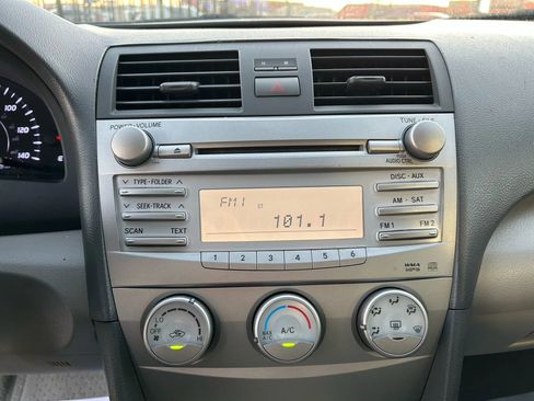 Used 2011 Toyota Camry FWD image 21