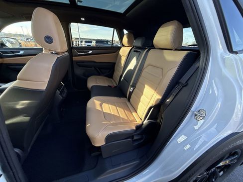 New 2026 Volkswagen Atlas Cross Sport SEL R-Line image 24