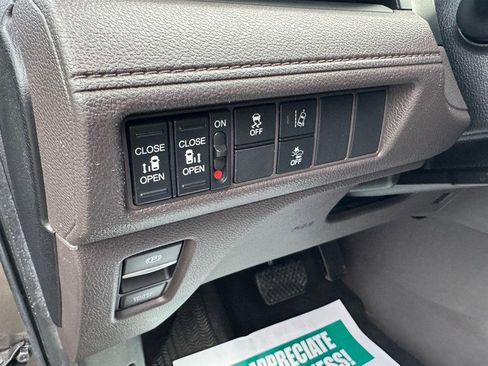 Used 2019 Honda Odyssey EX image 14