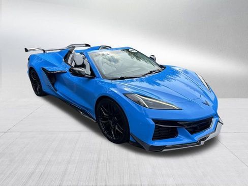 Used 2023 Chevrolet Corvette Z06 RWD image 7