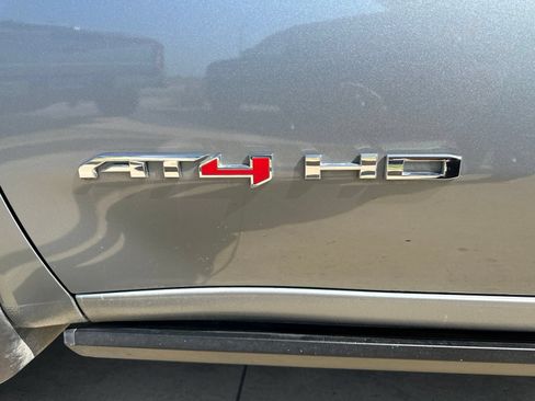 Used 2025 GMC Sierra 2500 AT4 w/ AT4 Premium Plus Package AWD/4WD image 6