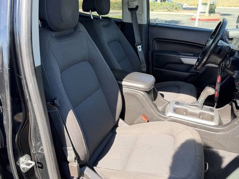 Used 2019 Chevrolet Colorado LT w/ LT Convenience Package RWD image 12