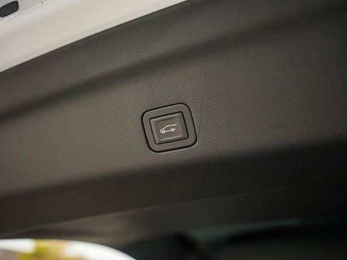 New 2026 GMC Yukon AT4 image 9