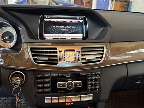 Used 2015 Mercedes-Benz E 350 4MATIC Sedan image 15