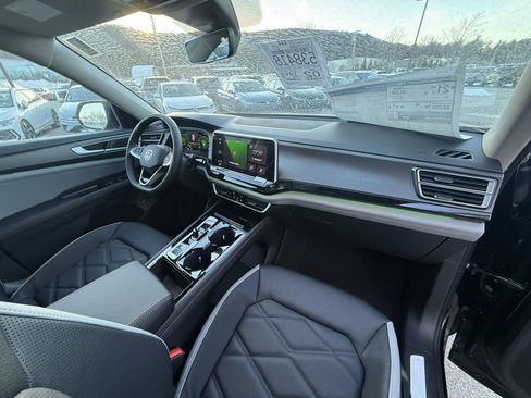 New 2026 Volkswagen Atlas Peak Edition image 25