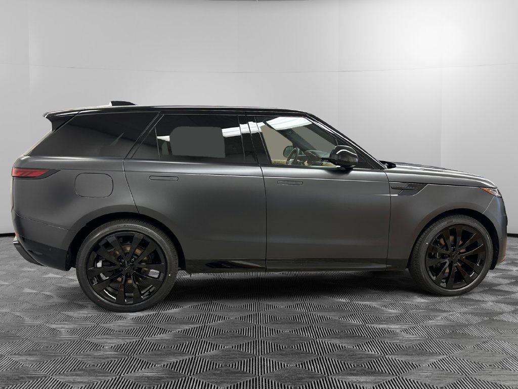 New 2027 Land Rover Range Rover Sport Dynamic SE AWD/4WD image 6
