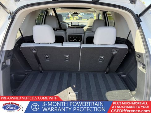 Used 2025 Honda Pilot Touring image 12
