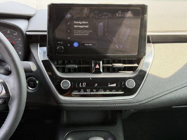 Used 2024 Toyota Corolla SE FWD image 16