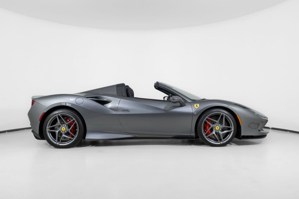 Used 2022 Ferrari F8 Tributo RWD image 11