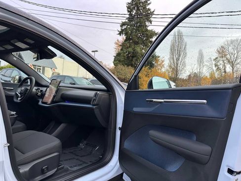 New 2026 Volvo EX30 Plus image 11