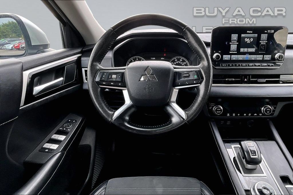 Used 2024 Mitsubishi Outlander SE AWD/4WD image 5