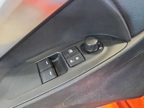 Used 2017 FIAT 124 Spider Classica RWD image 21