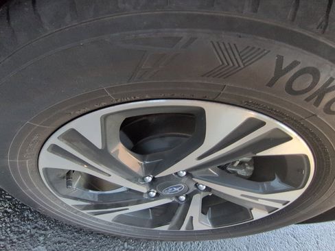 Used 2024 Subaru Crosstrek 2.0i Premium image 12