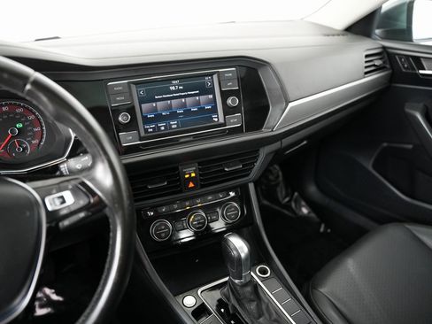 Used 2019 Volkswagen Jetta S image 18