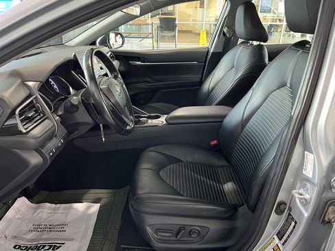 Used 2023 Toyota Camry SE image 12
