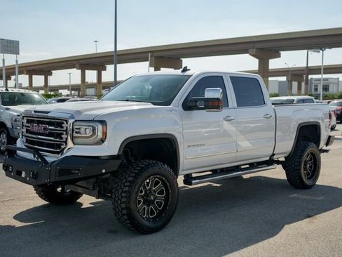 Used 2018 GMC Sierra 1500 SLT AWD/4WD image 18