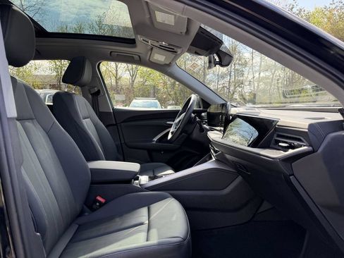 Used 2025 Audi Q5 Premium w/ Convenience Package AWD/4WD image 15