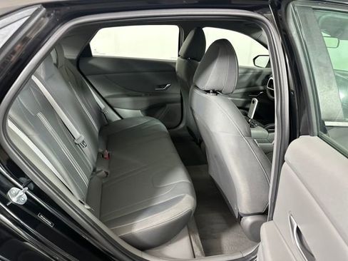 Used 2023 Hyundai Elantra SEL image 27