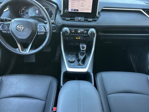 Used 2023 Toyota RAV4 XLE Premium image 13