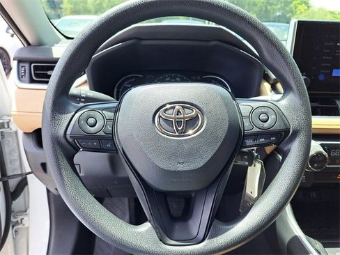 Used 2023 Toyota RAV4 LE image 14