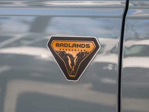 Used 2022 Ford Bronco Badlands w/ Sasquatch Package image 14