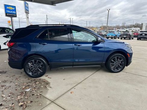 Used 2023 Chevrolet Equinox RS image 6