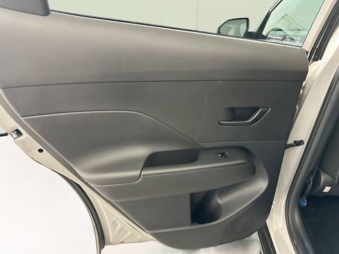 Used 2025 Hyundai Kona SEL image 26