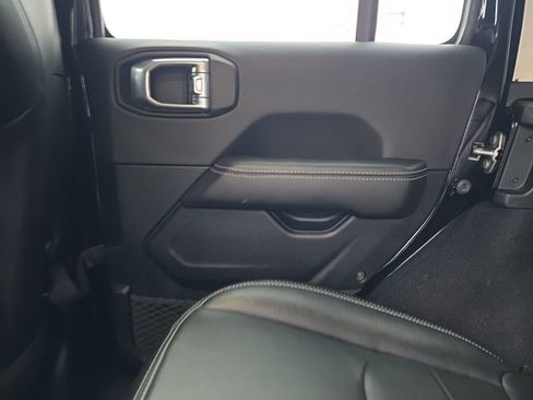 Used 2021 Jeep Wrangler Unlimited Sahara w/ Safety Group image 11