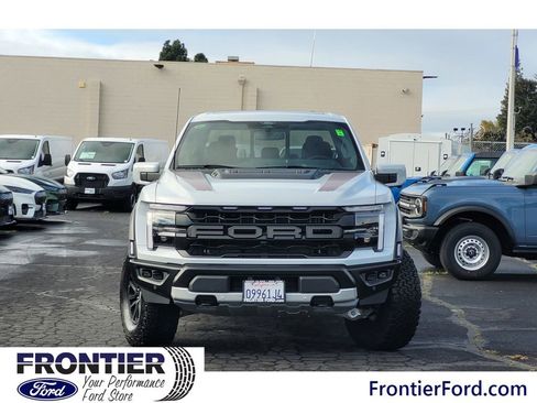 Used 2025 Ford F150 Raptor image 3