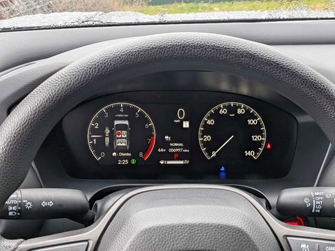 Used 2025 Honda HR-V LX image 31