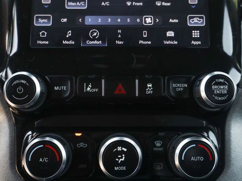 Used 2024 RAM 2500 Tradesman w/ Safety Group image 38