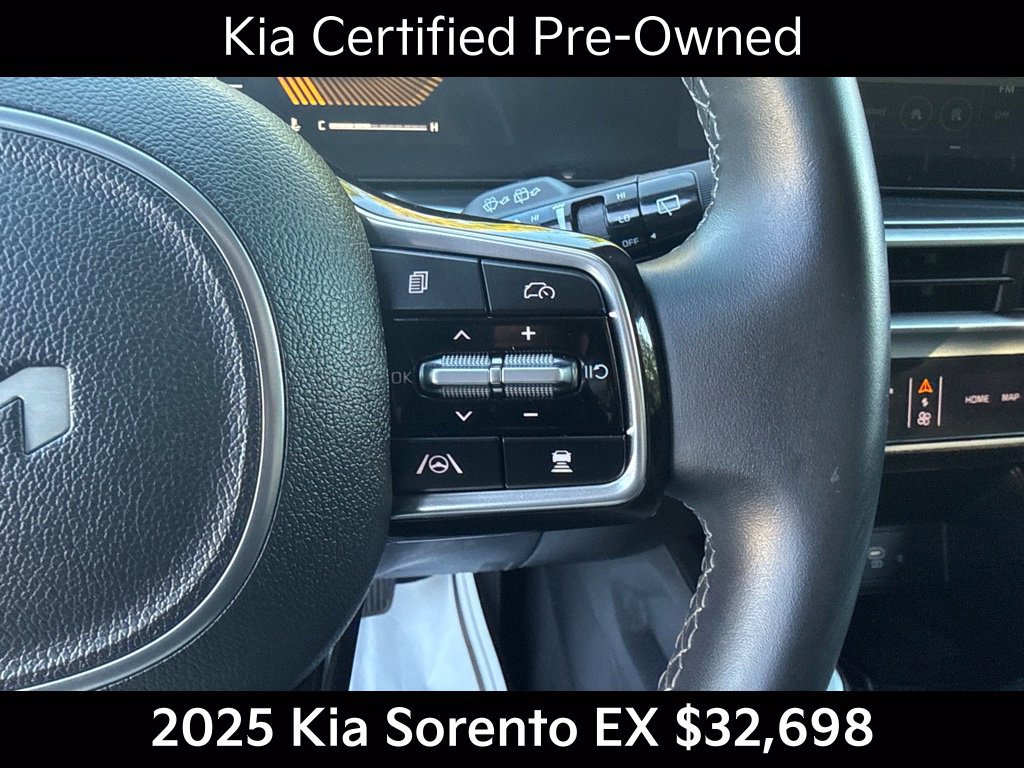 Certified 2025 Kia Sorento EX w/ Panoramic Sunroof Package AWD/4WD image 27