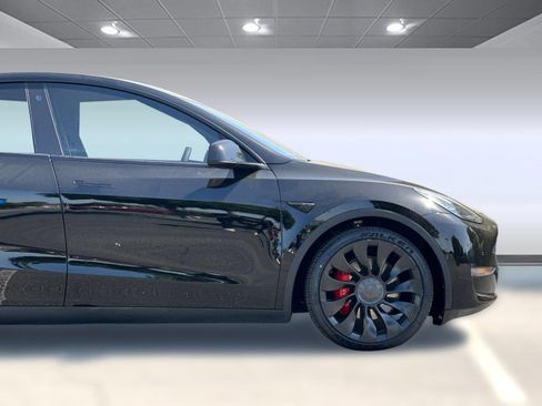 Used 2022 Tesla Model Y Performance AWD/4WD image 32