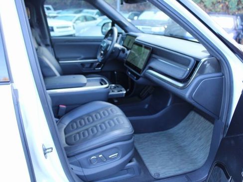 Used 2023 Rivian R1T Adventure image 22