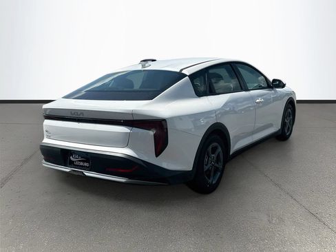 New 2026 Kia K4 FWD image 7
