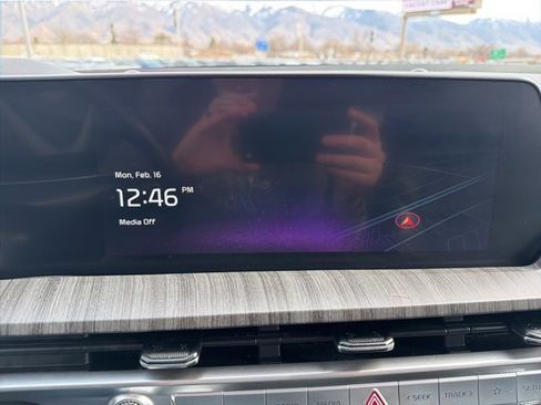 Certified 2023 Kia Telluride EX w/ EX Captain's Chair Package image 12