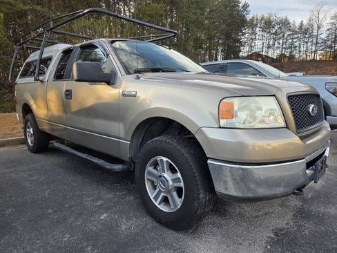 Used 2006 Ford F150 XLT image 2