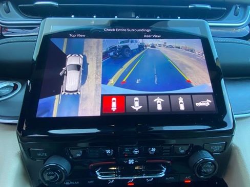 Used 2022 Jeep Grand Cherokee Limited 4xe w/ Luxury Tech Group II image 22