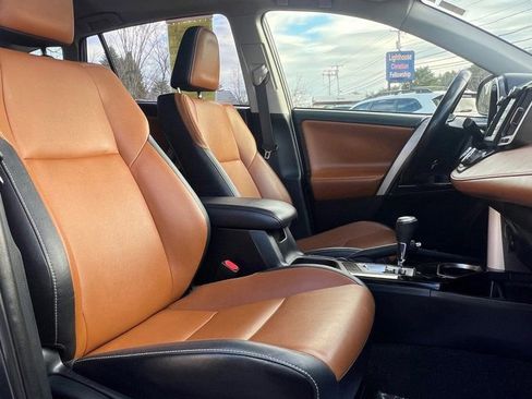 Used 2017 Toyota RAV4 Limited image 13