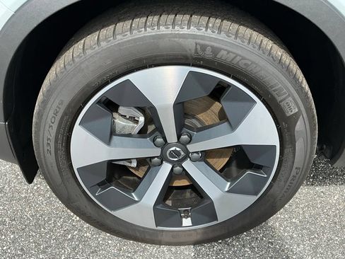 Used 2026 Volvo XC40 B5 Plus AWD/4WD image 28