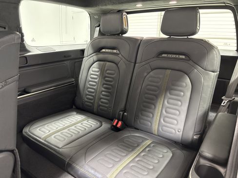 Used 2024 Rivian R1S Adventure AWD/4WD image 25