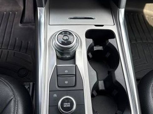Certified 2020 Ford Explorer XLT w/ Equipment Group 202A AWD/4WD image 18