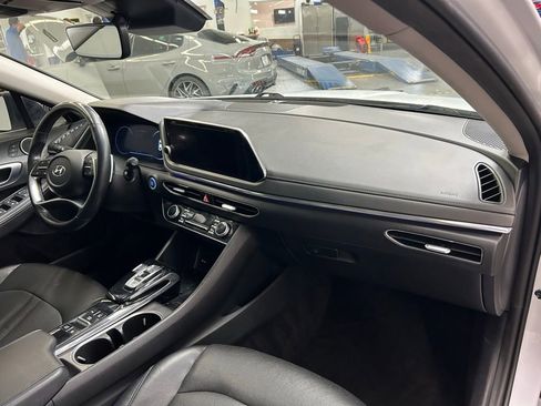 Used 2021 Hyundai Sonata Limited FWD image 10