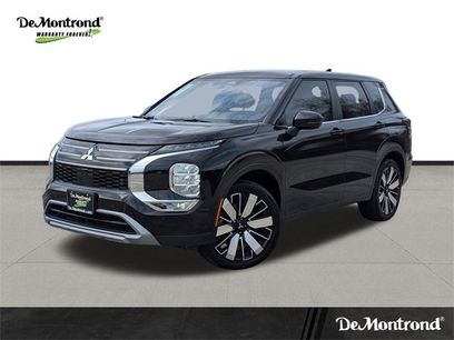 Used 2025 Mitsubishi Outlander SE